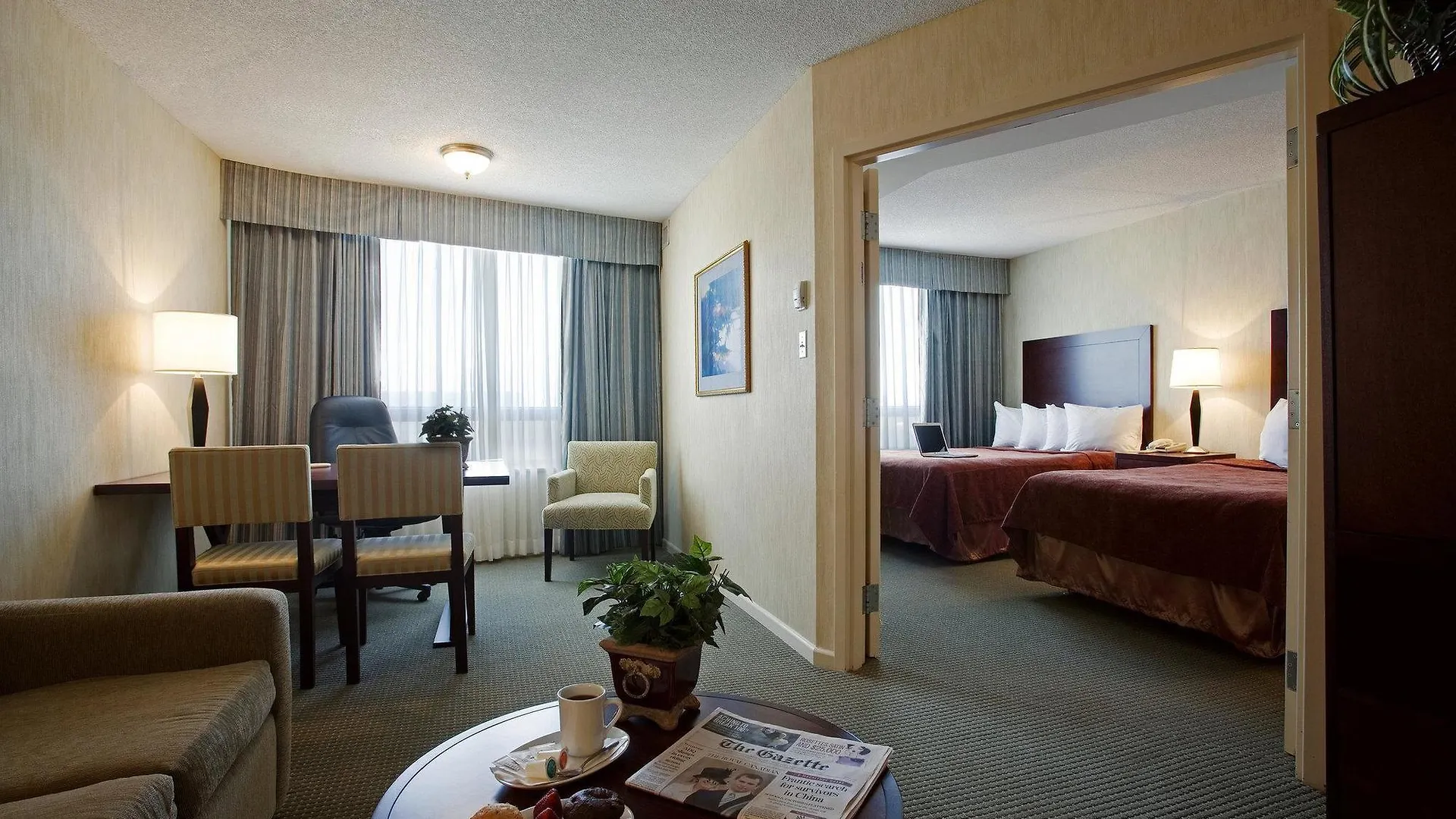 Embassy Suites By Hilton Montreal Airport Pointe-Claire Hotel