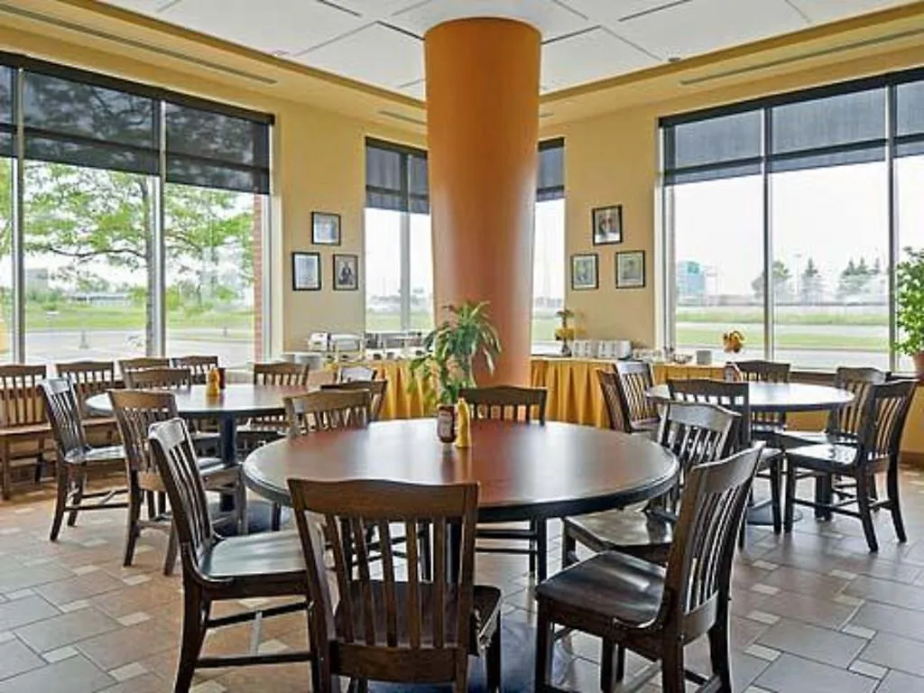 Embassy Suites By Hilton Montreal Airport Pointe-Claire