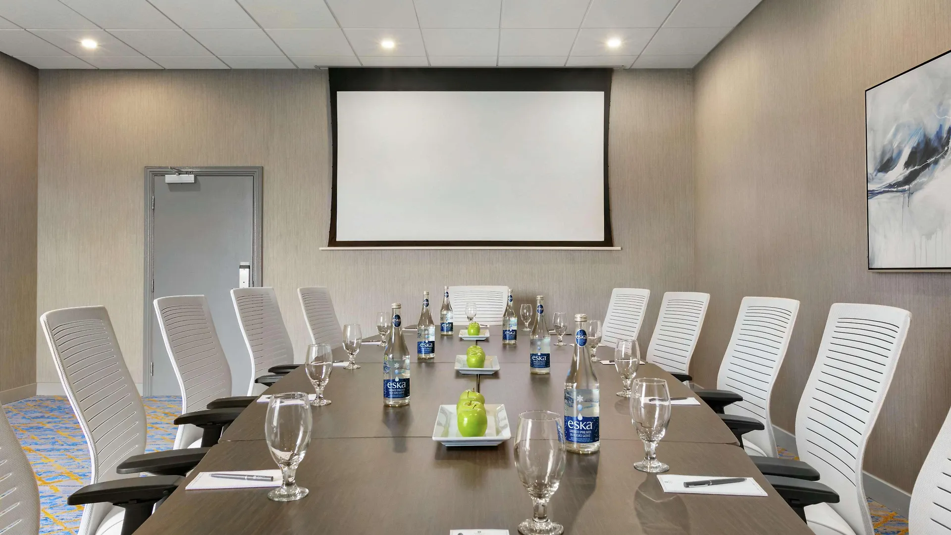Hotel Embassy Suites By Hilton Montreal Airport Pointe-Claire
