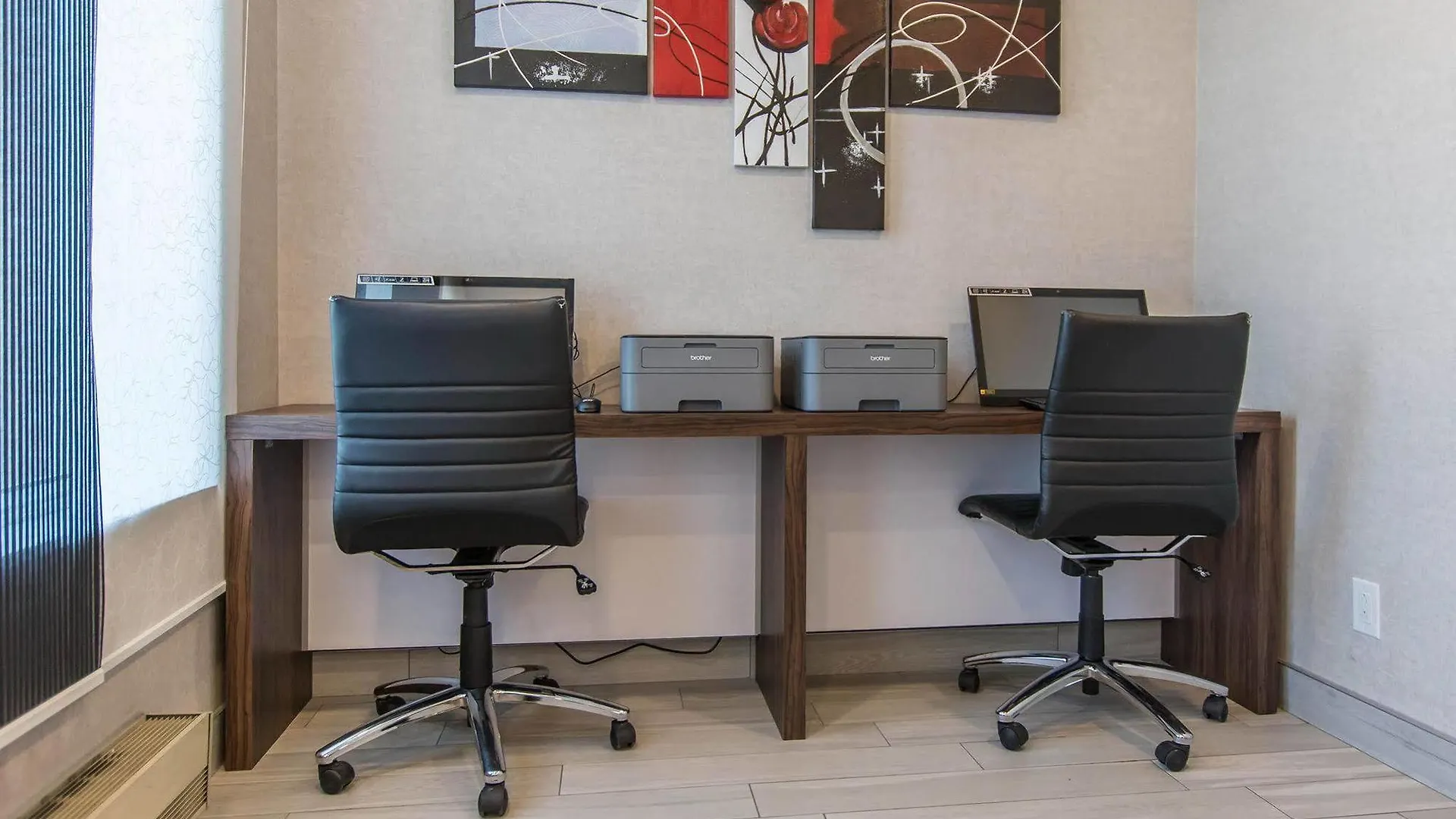 Hotel Embassy Suites By Hilton Montreal Airport Pointe-Claire