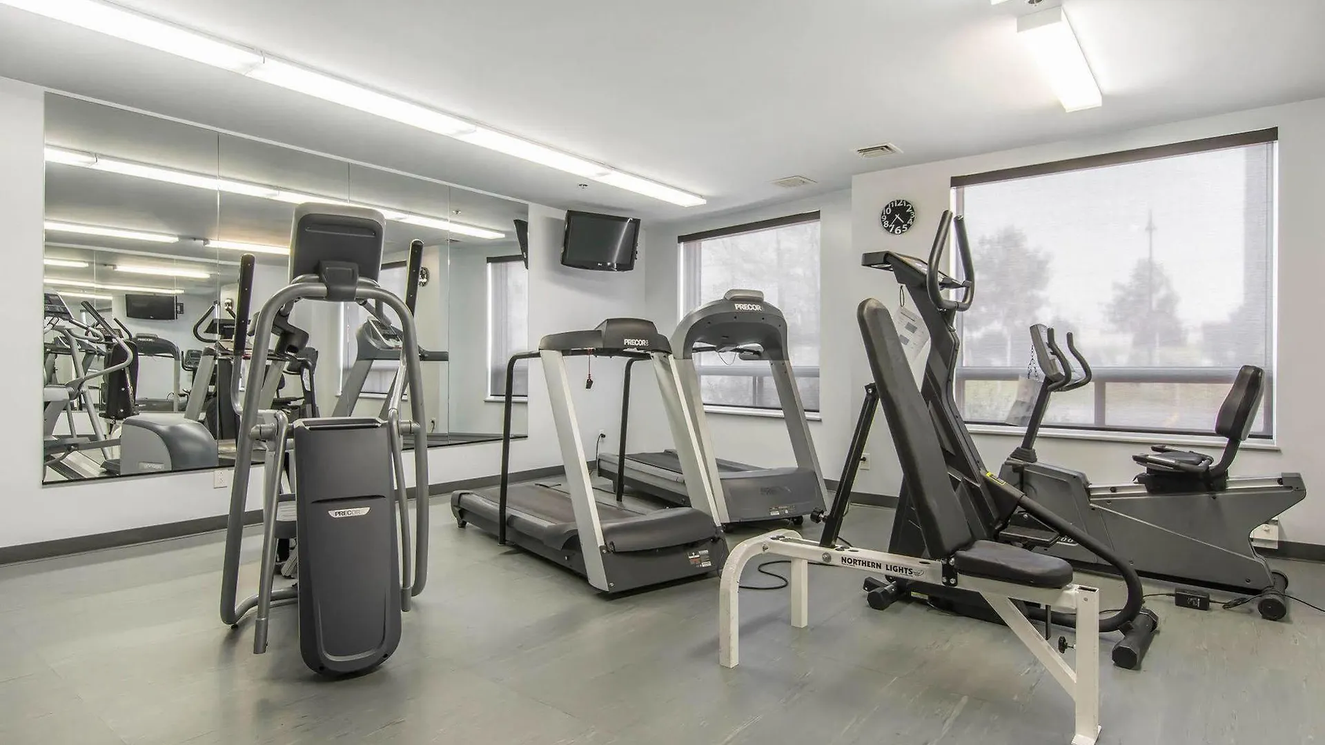 Hotel Embassy Suites By Hilton Montreal Airport Pointe-Claire